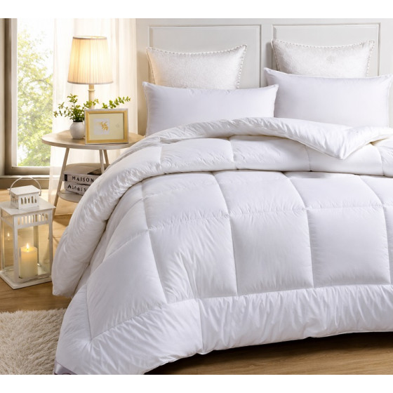 COUETTE UNI  BLANCHE 2.2X2.4M